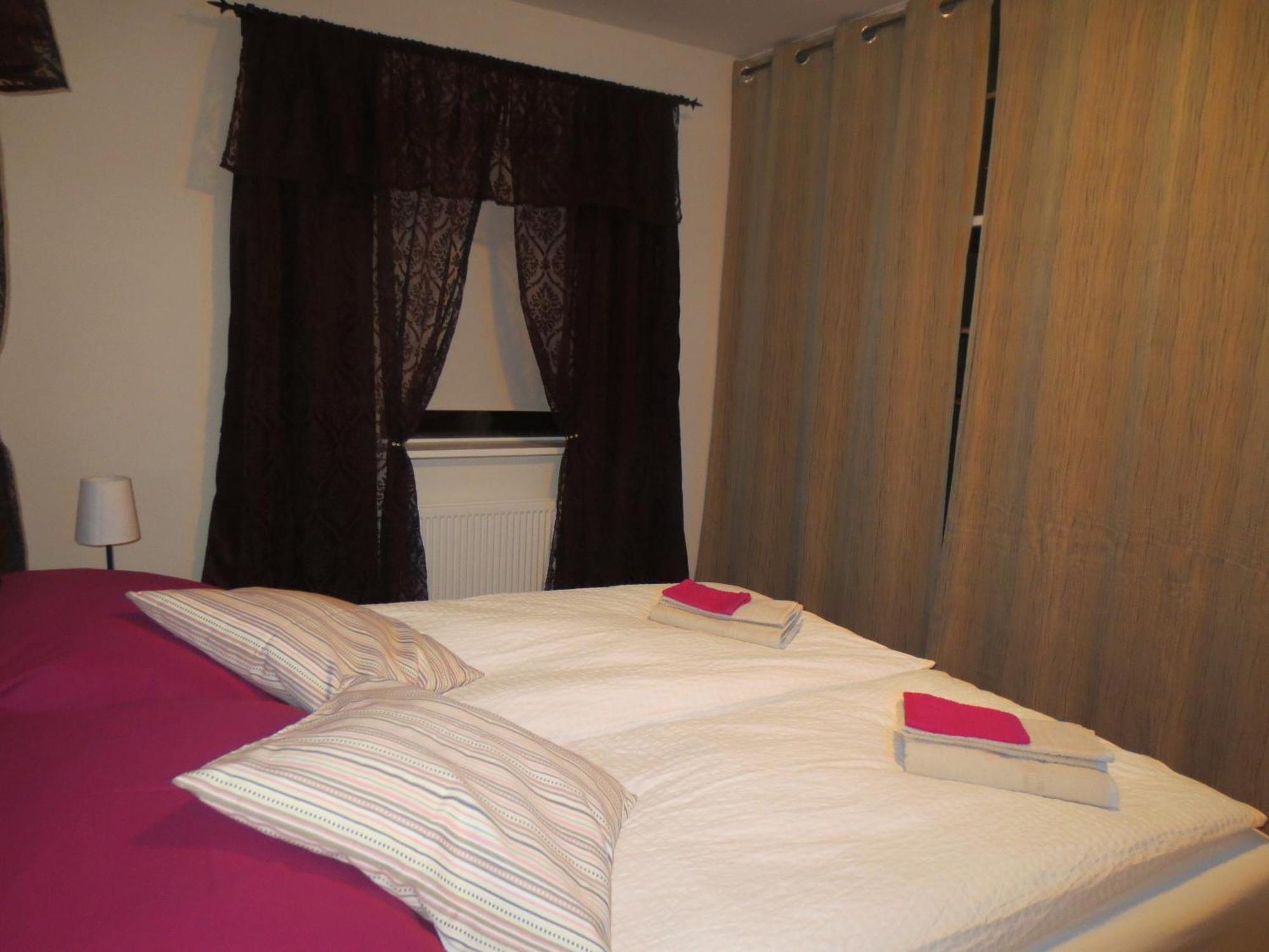 Teigur Guesthouse Akranes Szoba fotó
